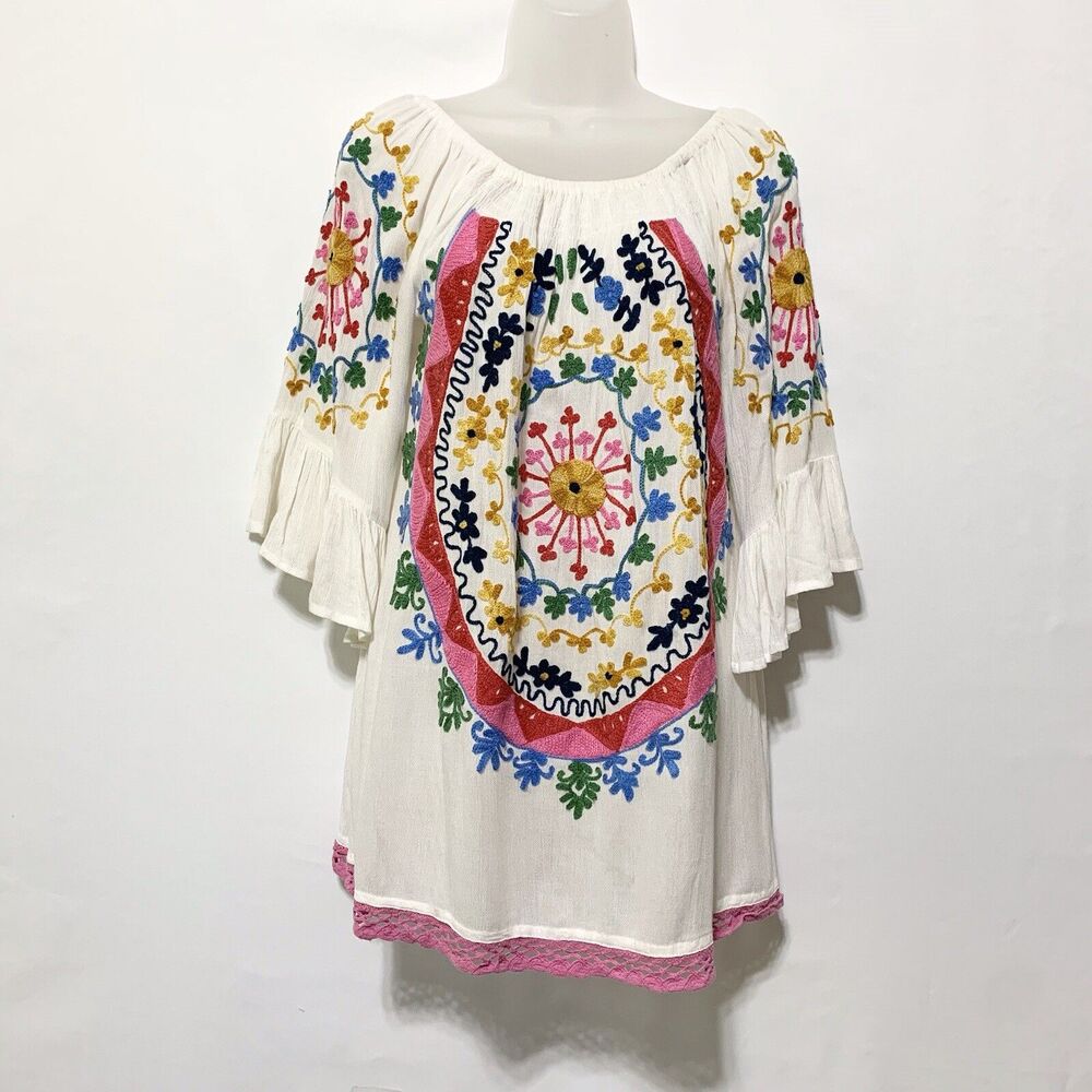 A &A  Blouse Womens M  Floral White Boho Embroidered 3/4 Sleeve Tunic Top